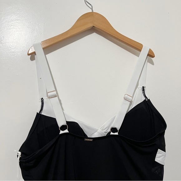 Anne Cole Plus Size Contrast Trim Mesh Insert One-Piece Swimsuit Size 20W - Picture 9 of 13